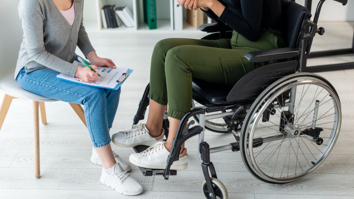 Кто может ухаживать за инвалидом. Средства реабилитации для инвалидов. Disabled-friendly.